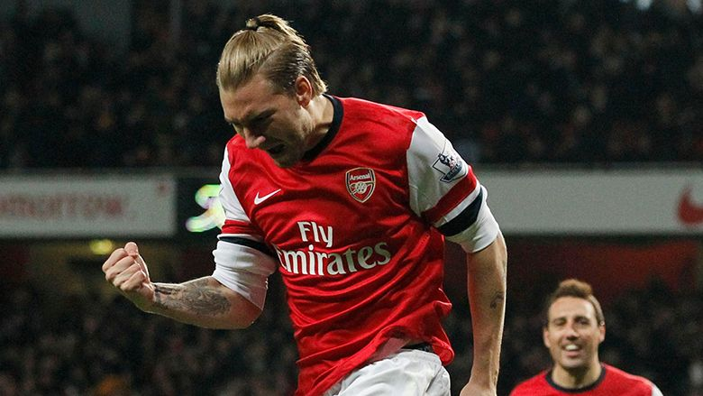 Tiền đạo Đan Mạch – Nicklas Bendtner - Ví dụ tiêu biểu cho chân gỗ là gì.