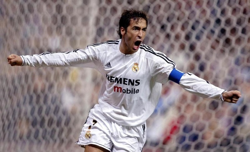Tiền đạo Raul Gonzalez Tiền đạo Raul Gonzalez