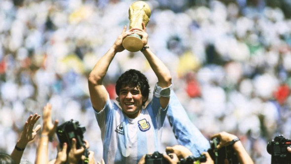 Maradona một tay giúp Argentina vô địch WC